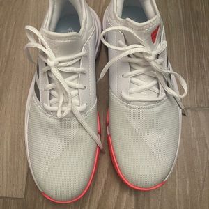 Womens Game Court Adidas tennis shoes - New! Tags are not attached.  Size 8.5.